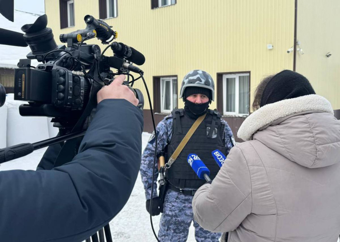 Росгвардия продемонстировала съемочной группе телеканала «Россия» действия по сигналу тревоги в Югре