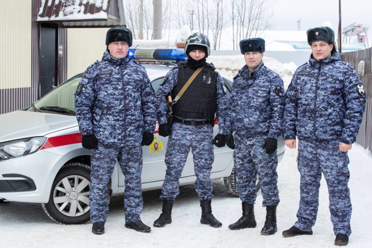 Росгвардия продемонстировала съемочной группе телеканала «Россия» действия по сигналу тревоги в Югре