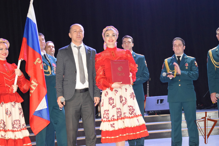 Ансамбль песни и пляски Северо-Кавказского округа Росгвардии выступил в Махачкале