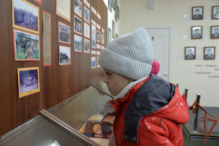 В Уральском округе Росгвардии состоялись патриотические встречи  с подшефной молодежью