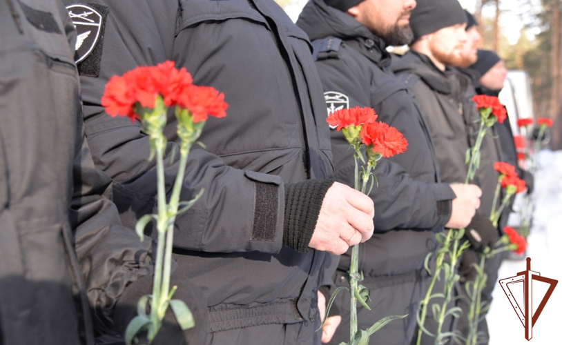 Память героически павших своих боевых товарищей почтили росгвардейцы на Урале