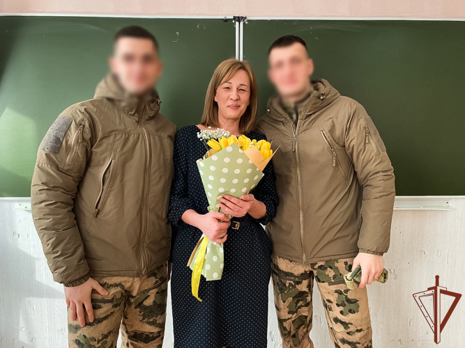 Росгвардейцы провели мероприятия в преддверии Международного женского дня в Сибири