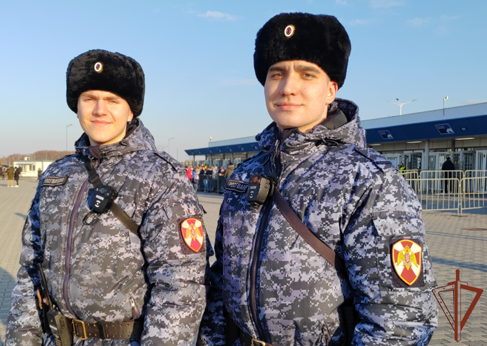 Росгвардейцы обеспечили безопасность футбольного матча РПЛ в Калининграде