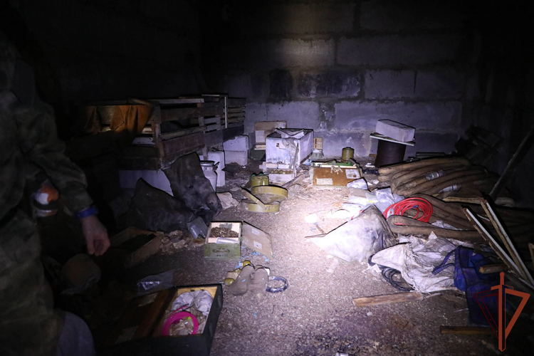 Росгвардия ликвидировала в ЛНР подпольный цех по производству взрывных устройств (видео)