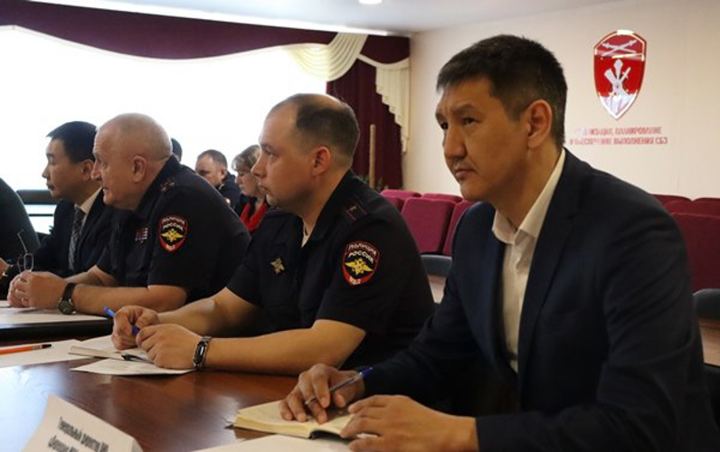 Генерал-лейтенант Виктор Подколзин с рабочим визитом посетил Республику Саха (Якутия)