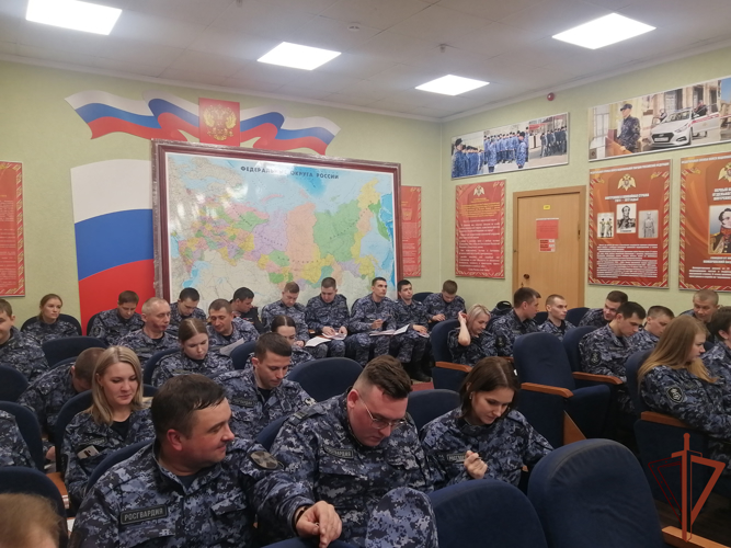 Сотрудники Центра специального назначения вневедомственной охраны написали «Диктант Победы »