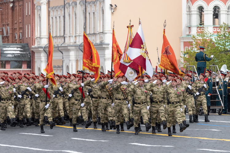 Не смолкнет слава тех великих лет. Фотоальбом