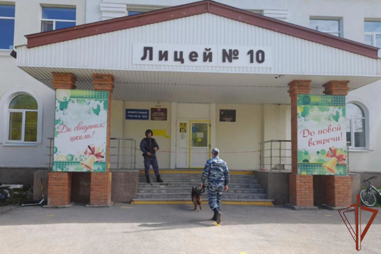 Сотрудники Росгвардии приняли участие во всероссийских антитеррористических учениях на Урале