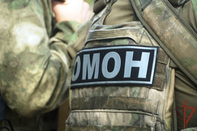 При содействии спецназа Росгвардии пресечены факты нарушения миграционного законодательства в Подмосковье