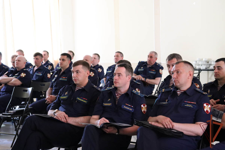 В Уральском округе Росгвардии состоялся сбор специалистов материально-технического обеспечения авиации Росгвардии