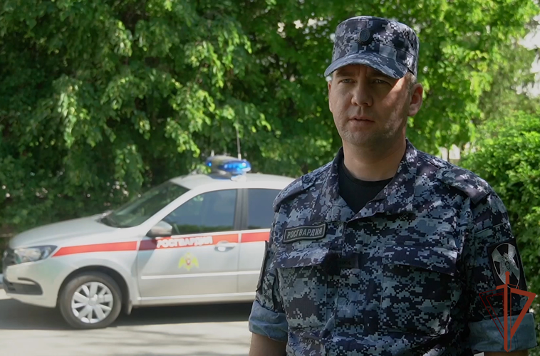 Росгвардейцы задержали подозреваемого в поджоге отделения банка в Пензе (видео)