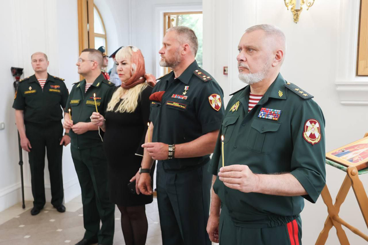 Передача православных реликвий в Главный военный клинический госпиталь Росгвардии. Фотоальбом
