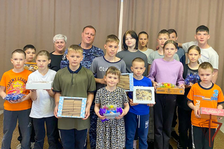 Праздничные мероприятия в честь Международного дня защиты детей прошли в Сибирском округе Росгвардии