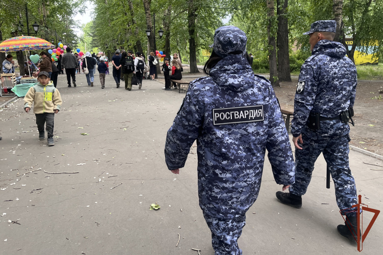 Росгвардия обеспечила безопасность праздничных мероприятий в День защиты детей в Сибири