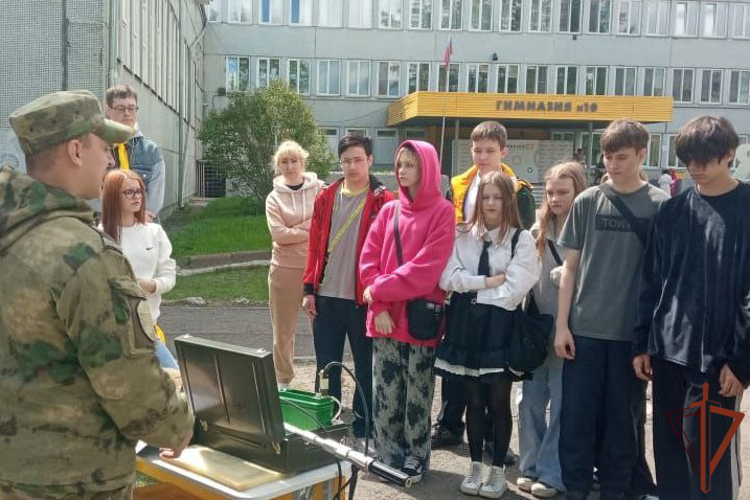 Всероссийская ведомственная акция «Каникулы с Росгвардией» проходит в Сибири