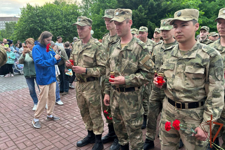 Росгвардия присоединилась к всероссийской акции «Свеча памяти» в Сибири