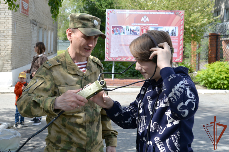 Всероссийская ведомственная акция «Каникулы с Росгвардией» продолжается на Урале 