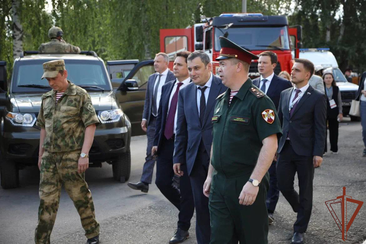 Курсанты Пермского военного института Росгвардии продемонстрировали свои достижения депутатам Госдумы