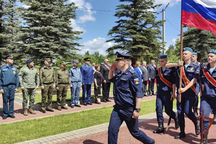 Руководство Управления Росгвардии по Тульской области приняло участие в церемонии перезахоронения погибших в годы Великой Отечественной войны солдат,