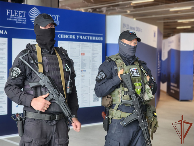 Росгвардия обеспечила безопасность XII Международного военно-морского салона в Санкт-Петербурге