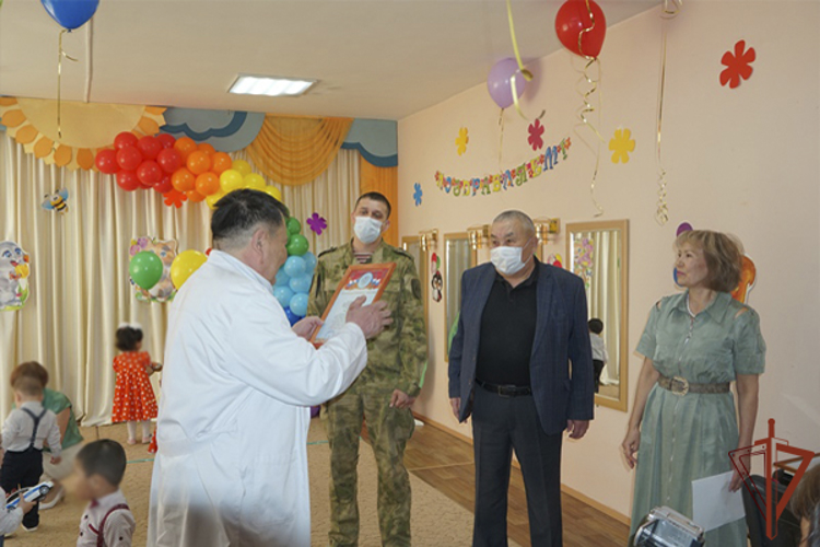Мероприятия Росгвардии ко Дню защиты детей прошли  на Дальнем Востоке