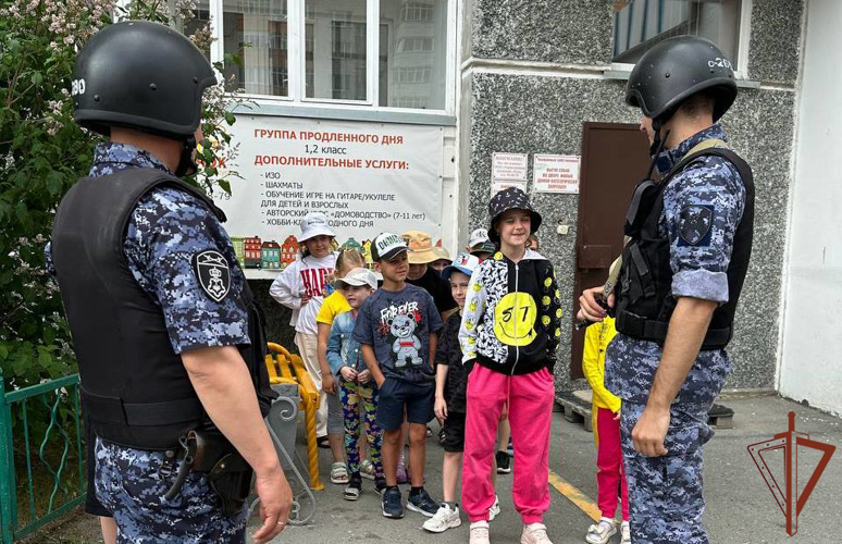 Мероприятия в рамках акции «Каникулы с Росгвардией» продолжаются на Урале
