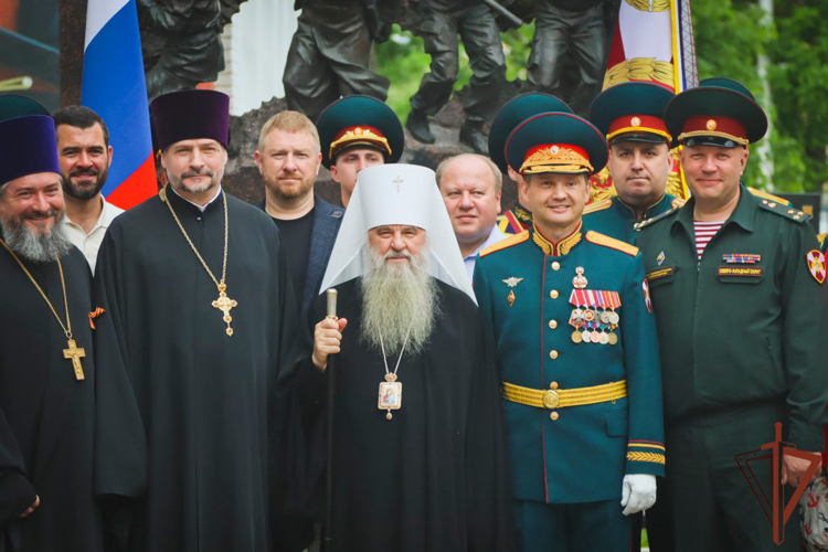 В Санкт-Петербурге росгвардейцы почтили память Димитрия Донского