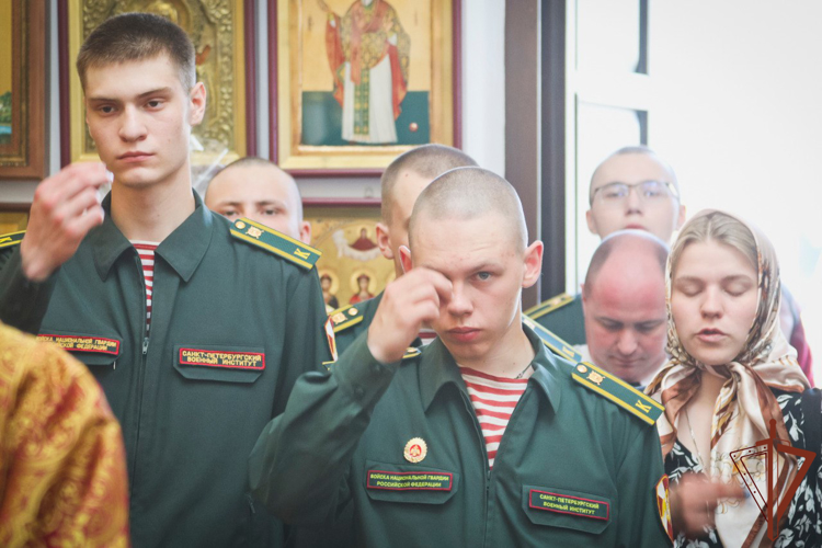 В Санкт-Петербурге росгвардейцы почтили память Димитрия Донского