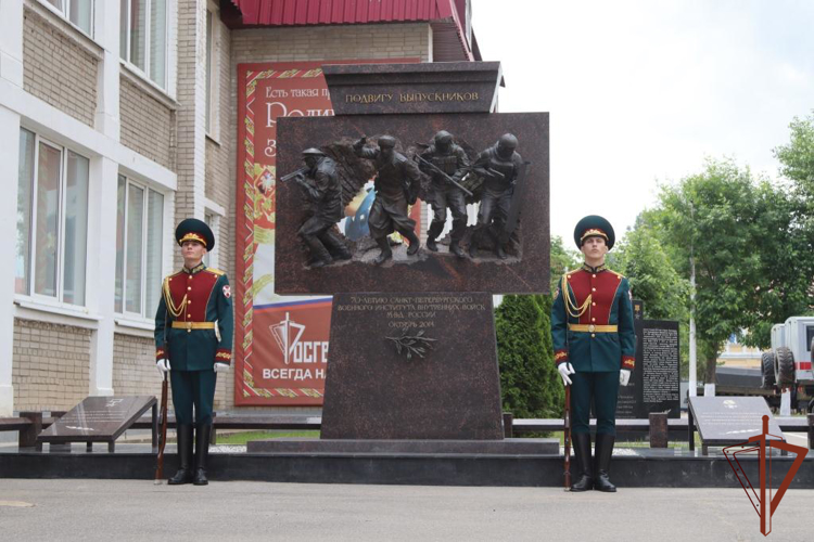Память кавалера Ордена Мужества лейтенанта Григория Мулина увековечили в Санкт-Петербурге