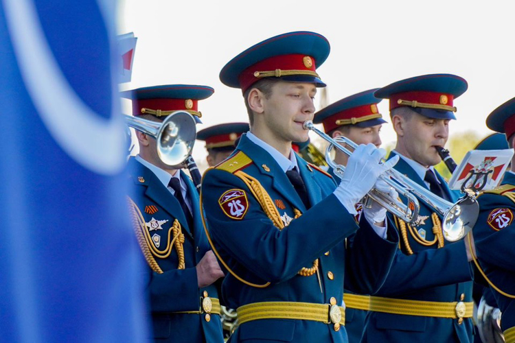 Военный оркестр штаба Северо-Западного округа Росгвардии сыграл на открытии Кубка Росконгресса по баскетболу в Санкт-Петербурге