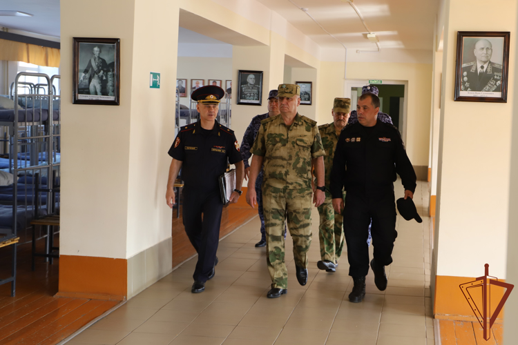 Командующий Приволжским округом Росгвардии проинспектировал подразделения ведомства в Пермском крае