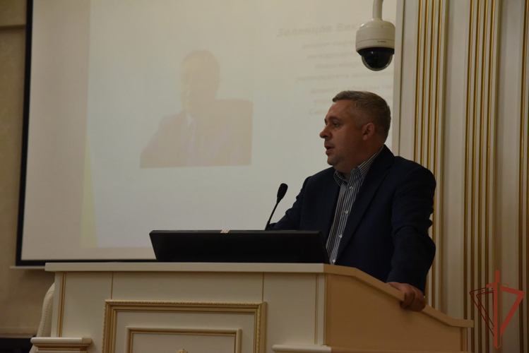 Лектор Российского общества «Знание» рассказал офицерам Управления Сибирского округа Росгвардии о современной информационной войне