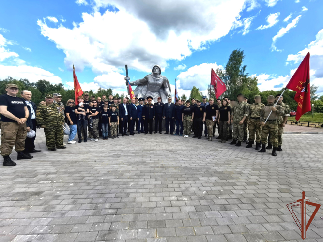 Росгвардейцы приняли участие в перезахоронении красноармейцев в Новгородской области