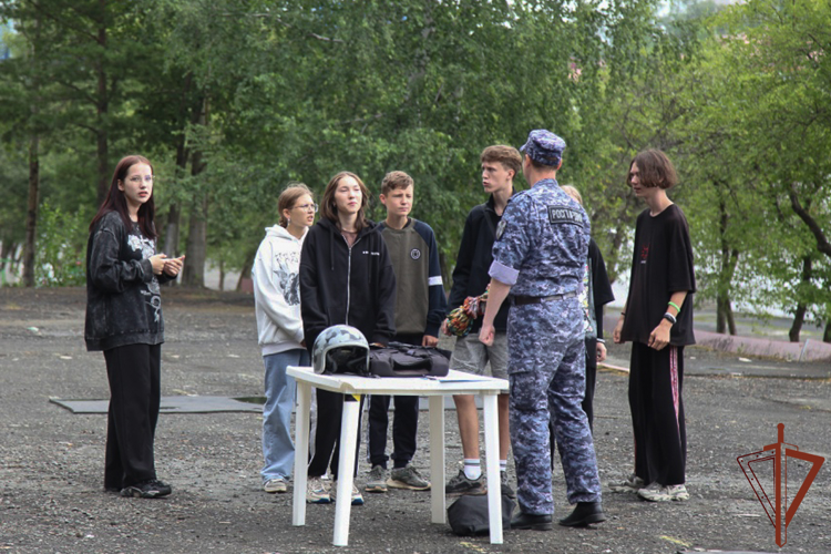 Ведомственная акция «Каникулы с Росгвардией» продолжается в регионах Урала