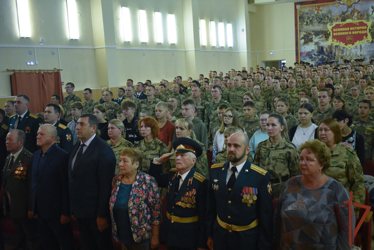 Воинской части Росгвардии в Свердловской области вручено Боевое знамя нового образца