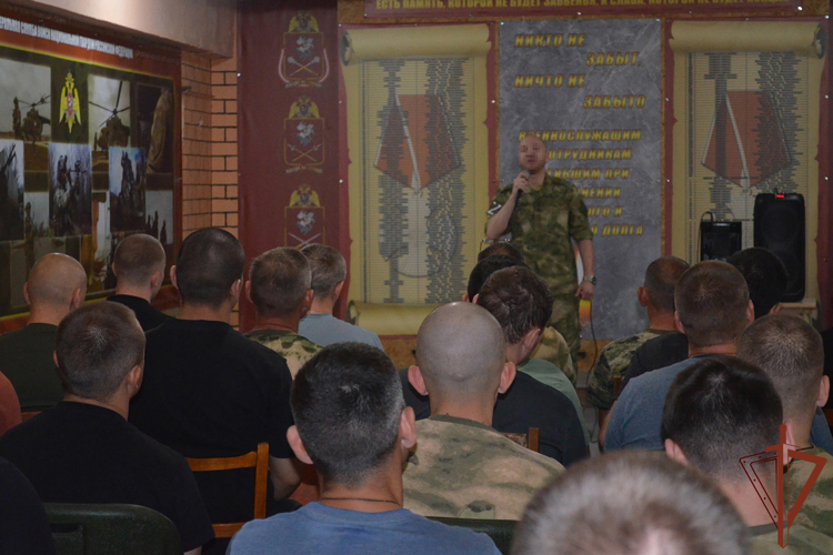 Фронтовая концертная бригада Центрального округа Росгвардии выступила в районах СВО (видео)