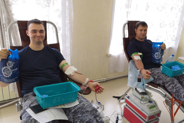 Более 35 литров крови сдали росгвардейцы в рамках ведомственной донорской акции «От сердца к сердцу» в Сибири