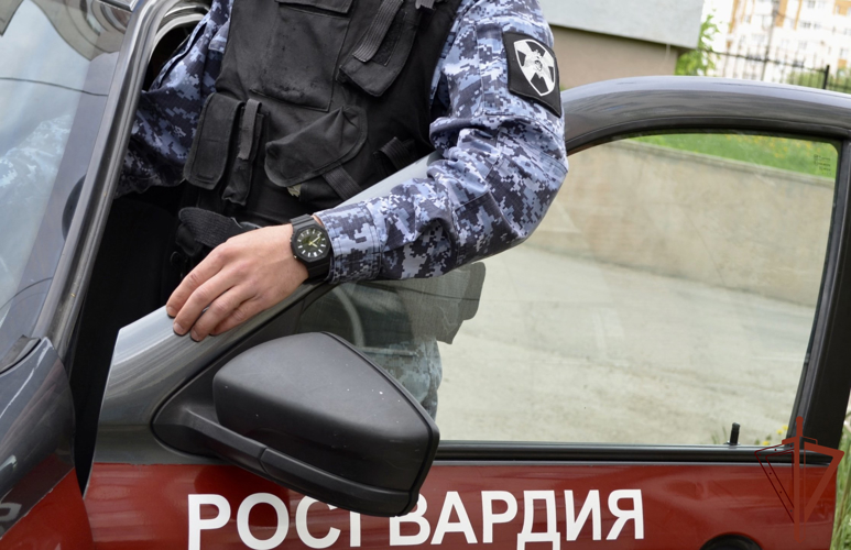 В Пензе росгвардейцы помогли дезориентированной 90-летней пенсионерке вернуться домой