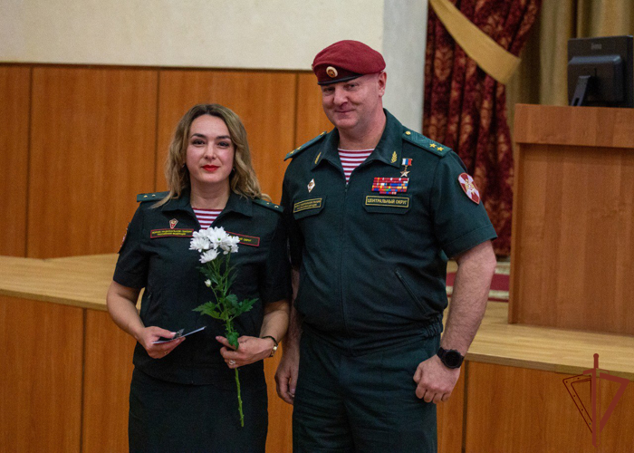 Генерал-лейтенант Вячеслав Пытков поздравил 7-ой клинико-диагностический центр Росгвардии с юбилеем