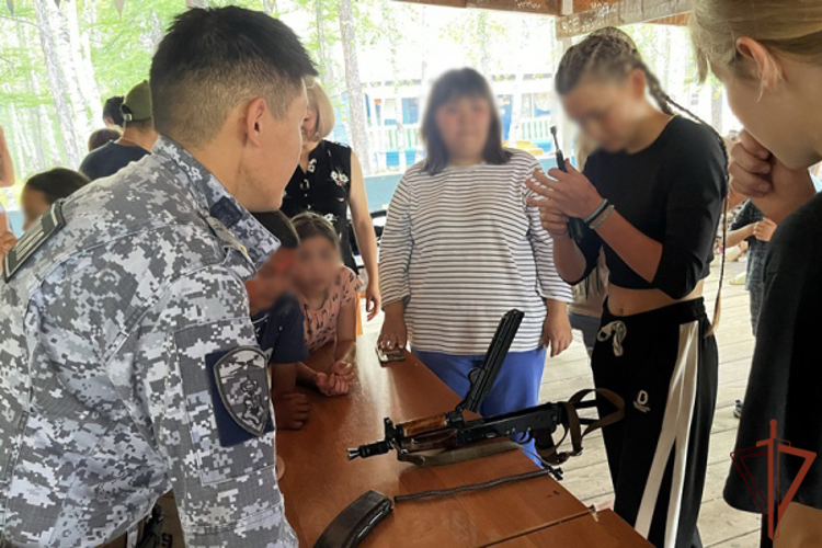 К акции «Каникулы с Росгвардией» присоединились представители ведомства из Бурятии