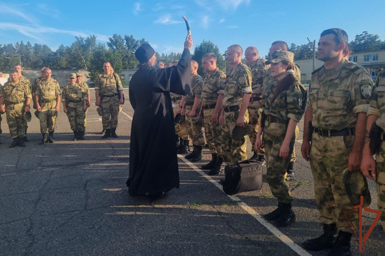 В Сибирском округе Росгвардии состоялись мероприятия, посвященные Дню Крещения Руси