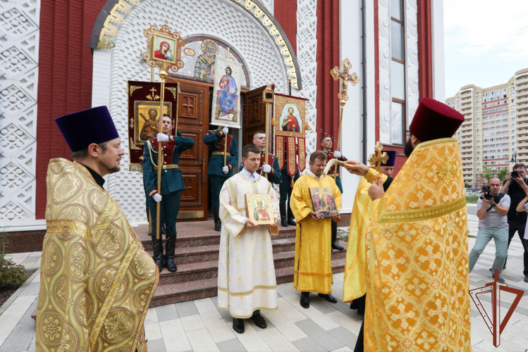 В честь Святого равноапостольного великого князя Владимира в главном храме Росгвардии состоялось торжественное богослужение (видео)