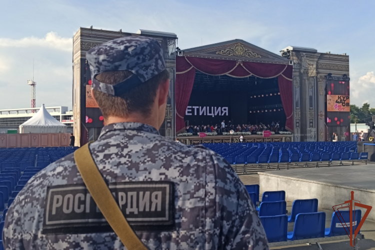 Росгвардейцы на Урале обеспечивают безопасность религиозных мероприятий, выставки и фестиваля