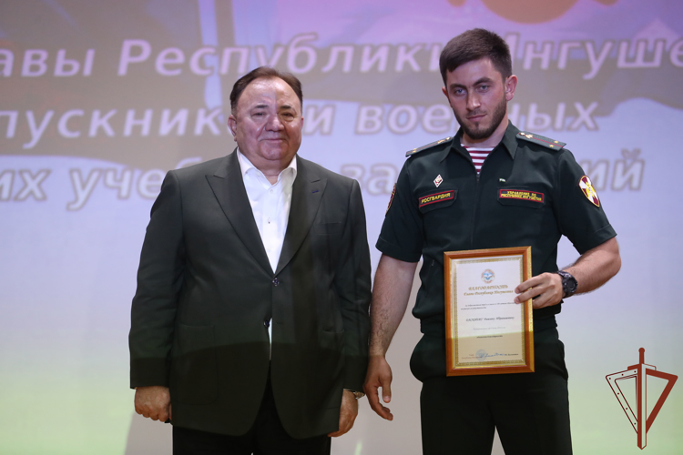 Росгвардейцы приняли участие в ежегодной встрече офицеров с главой Ингушетии