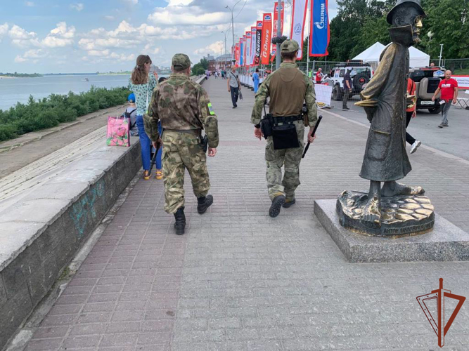 Росгвардия обеспечила безопасность старта юбилейного международного ралли «Шелковый путь – 2024» в Томске