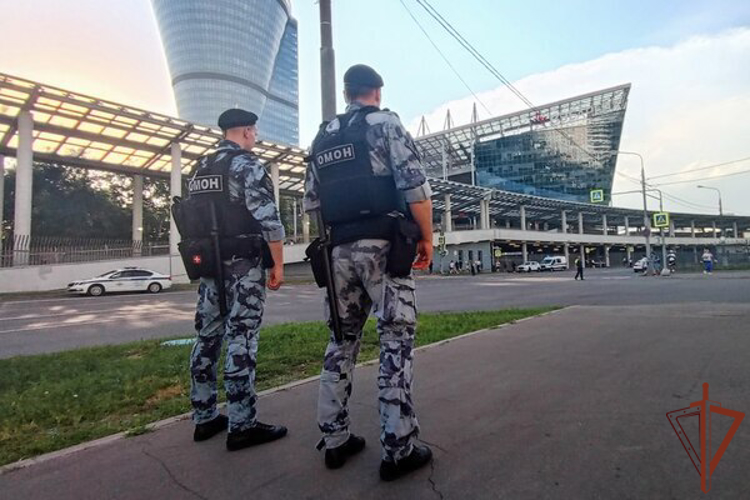 Росгвардейцы обеспечили общественную безопасность на футбольном матче «ЦСКА» — «ОФК Белград» в Москве