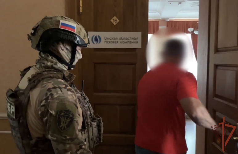 При содействии СОБР Росгвардии в Омске задержан подозреваемый в уклонении от уплаты налогов на сумму порядка 24 млн рублей