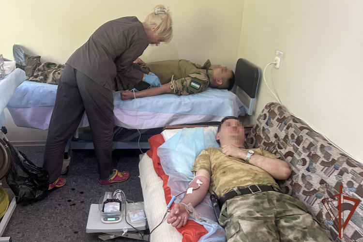 Росгвардейцы поддержали донорское движение в Запорожской области 