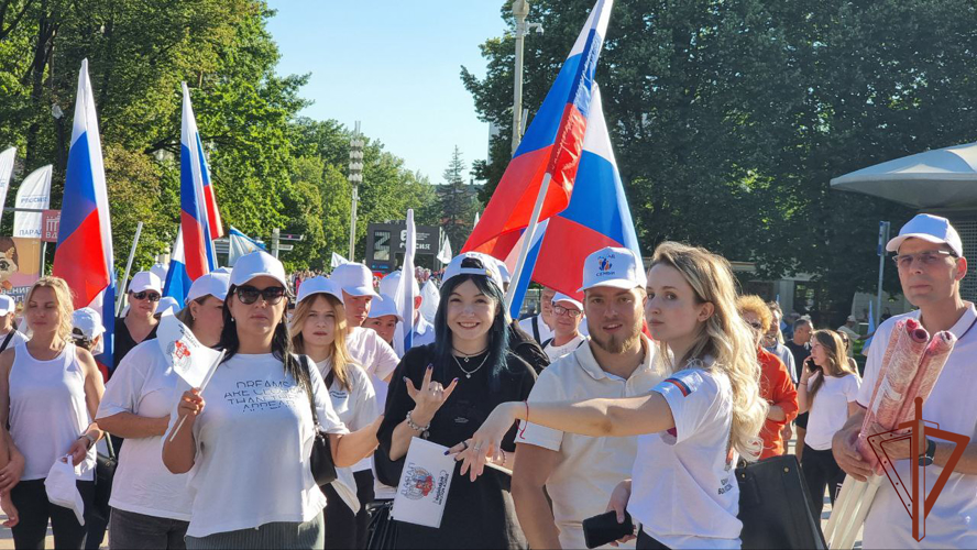 Семьи росгвардейцев приняли участие в центральном параде семей в Москве