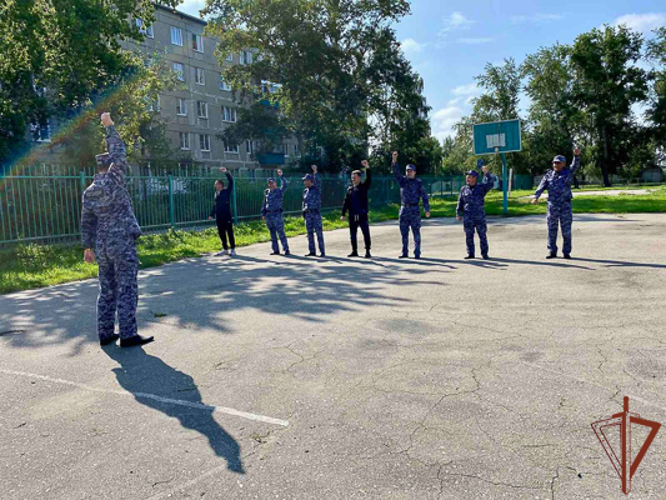Росгвардейцы на Урале провели мероприятия ко Дню физкультурника 